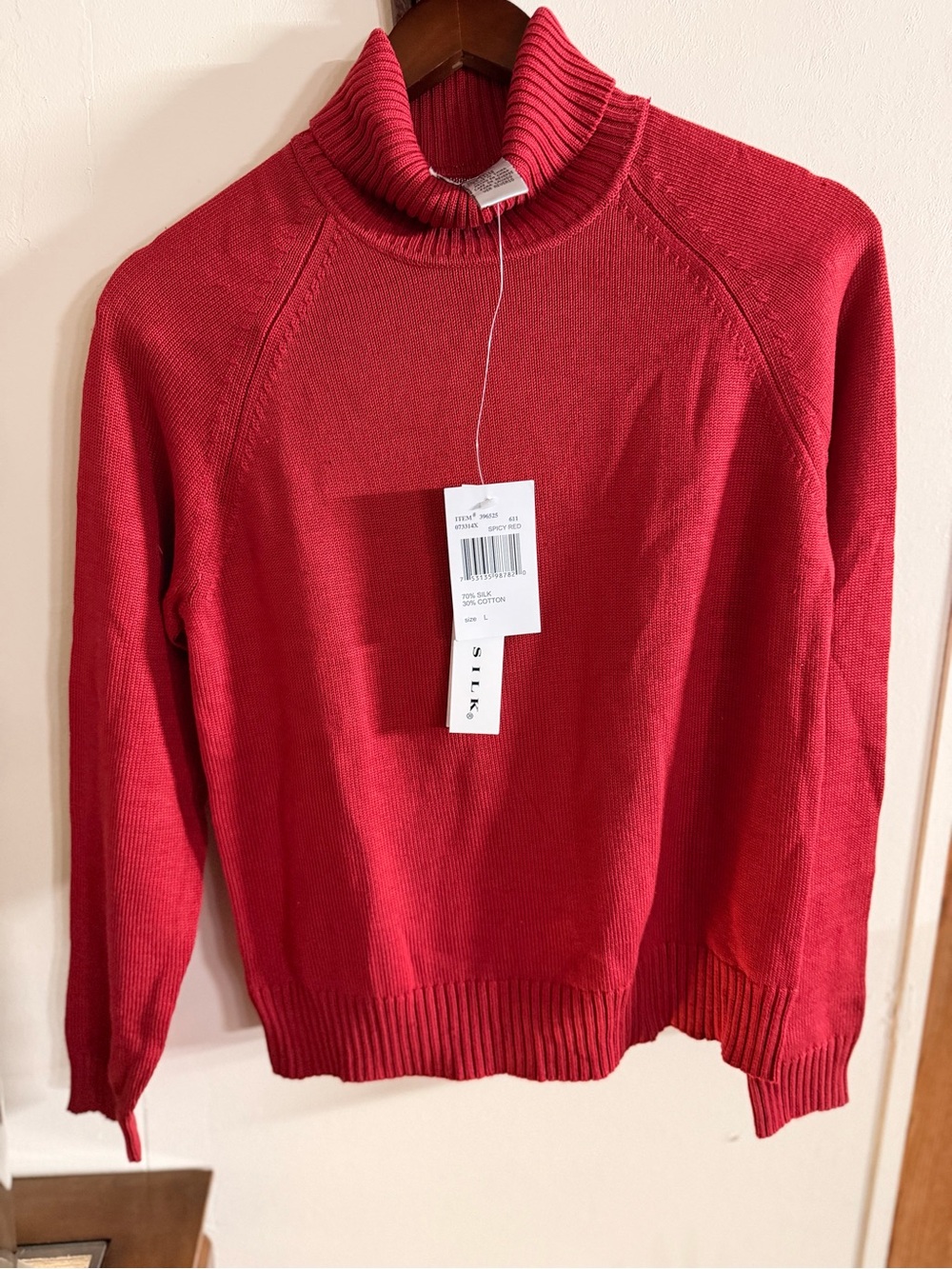 NWT Austin Silk Red Turtleneck Silk Sweater Luxury Soft Cozy Office - Picture 4 of 11